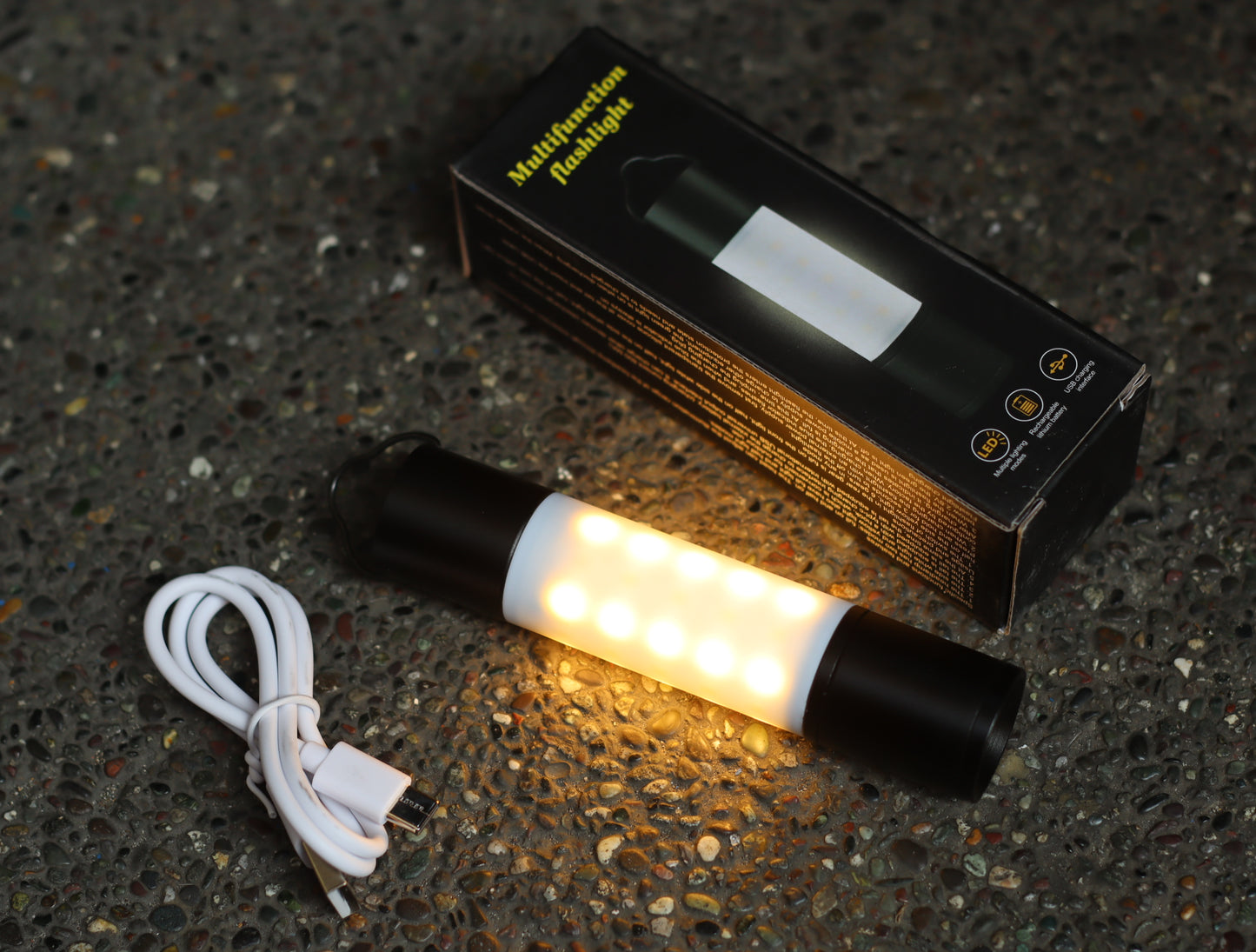 ￼Rechargeable camping light lantern flashlight 6-modes 2600mah battery capacity