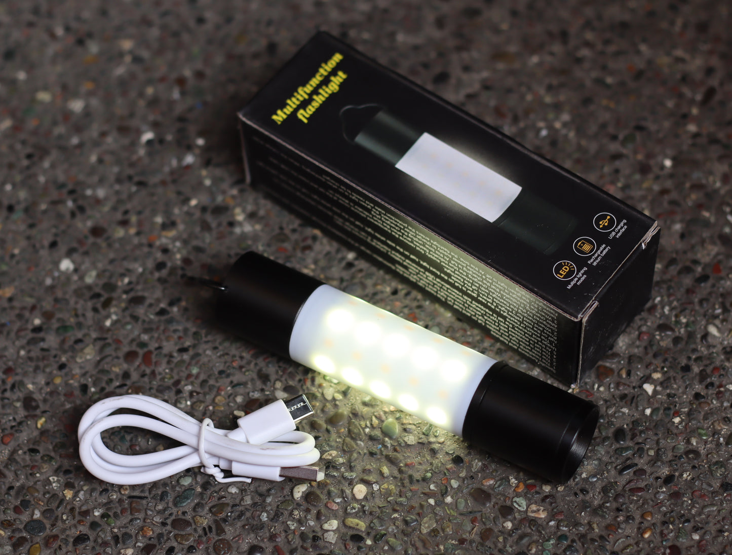 ￼Rechargeable camping light lantern flashlight 6-modes 2600mah battery capacity