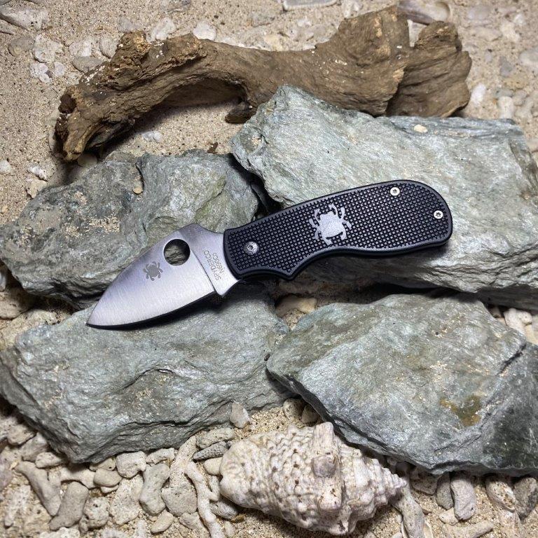 Spyderco K02 tactical survival camping knife