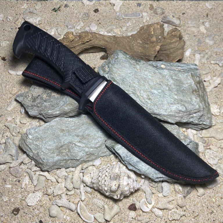 Columbia P004 fixed blade knife