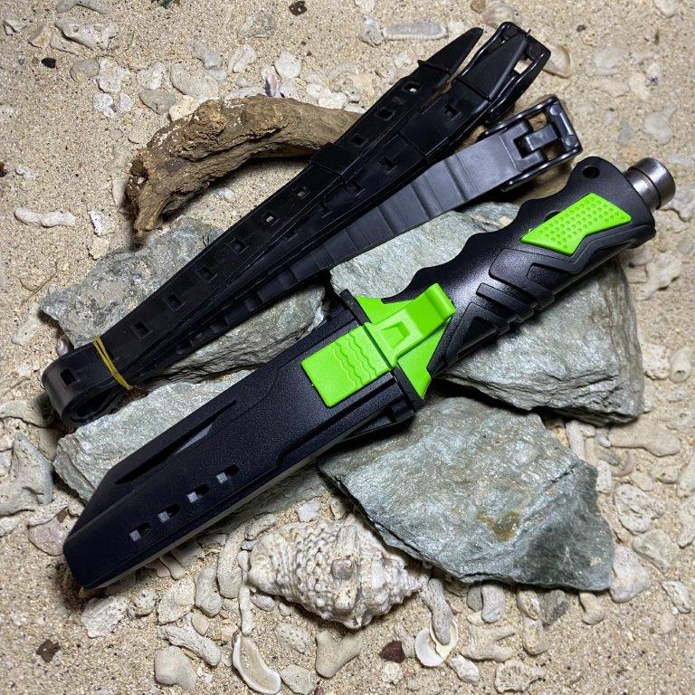 Diver's knife with sheath and leg straps -green