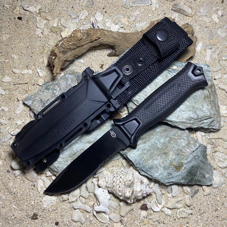 GERBER “STRONG ARM” FIXED BLADE HUNTING KNIFE