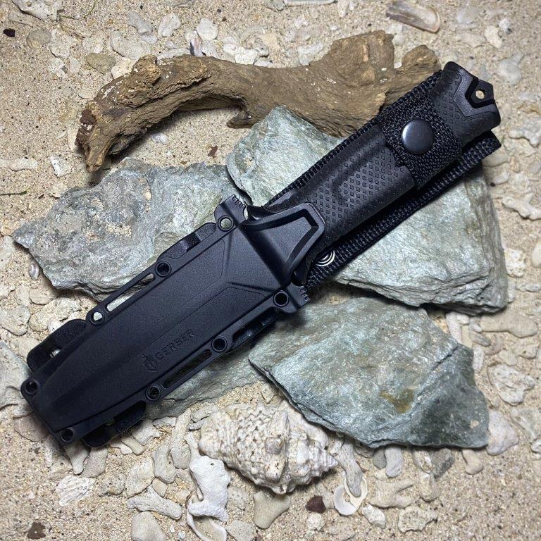 GERBER “STRONG ARM” FIXED BLADE HUNTING KNIFE