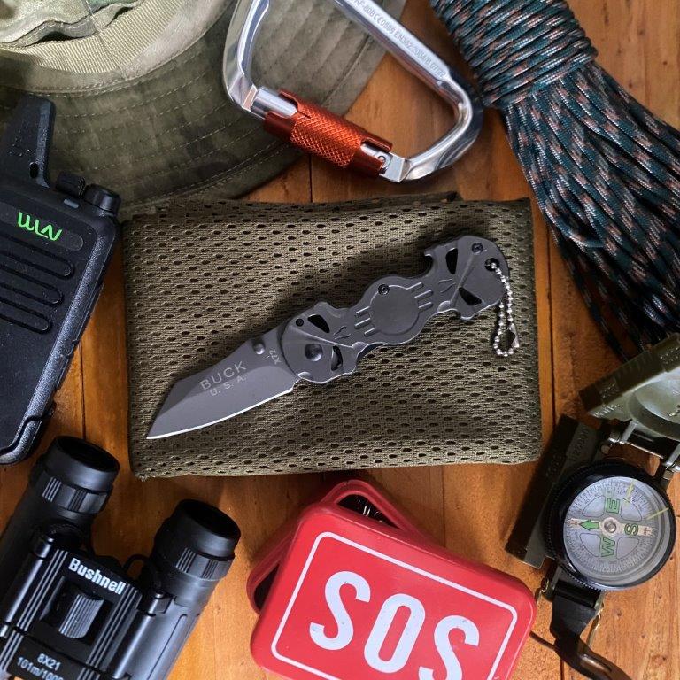 B.U.C.K X72 tactical camping survival knife